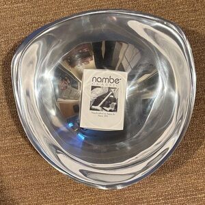 Nambe Classic Tri-Corner bowl